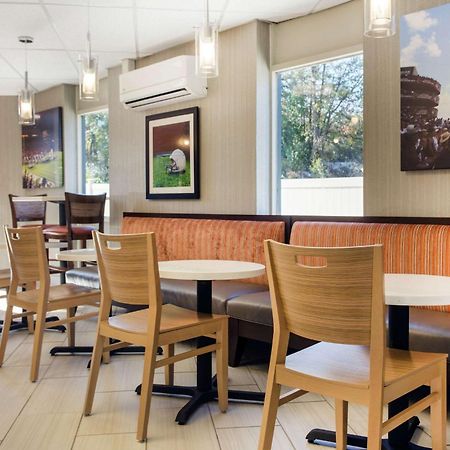 Gallus Stadium Park Inn, Ascend Hotel Collection Columbia Exterior photo