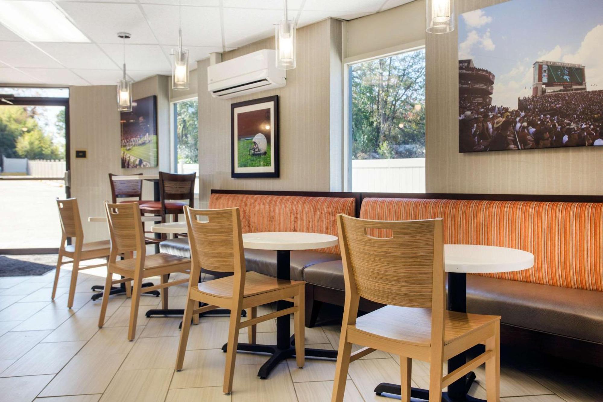 Gallus Stadium Park Inn, Ascend Hotel Collection Columbia Exterior photo