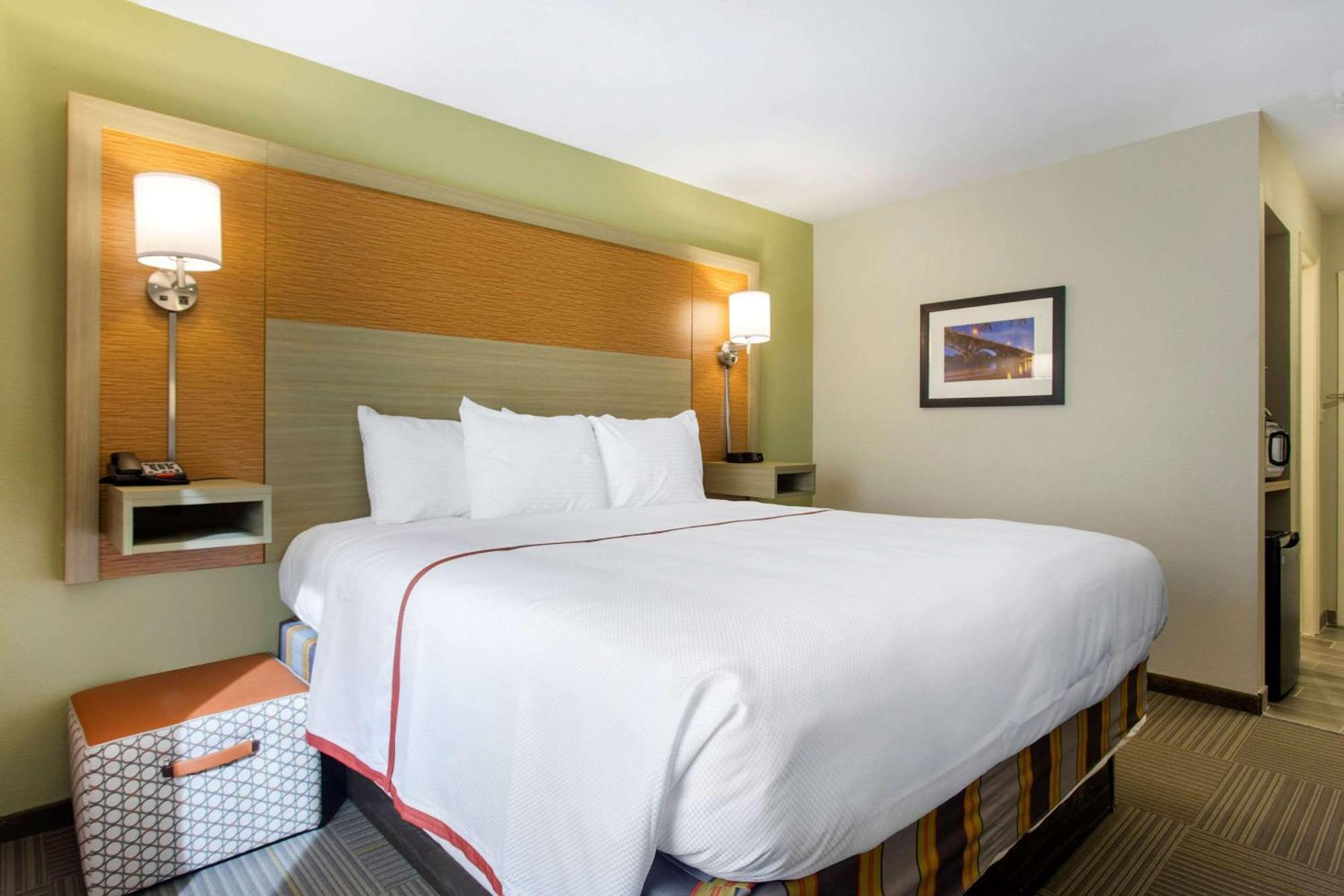 Gallus Stadium Park Inn, Ascend Hotel Collection Columbia Exterior photo
