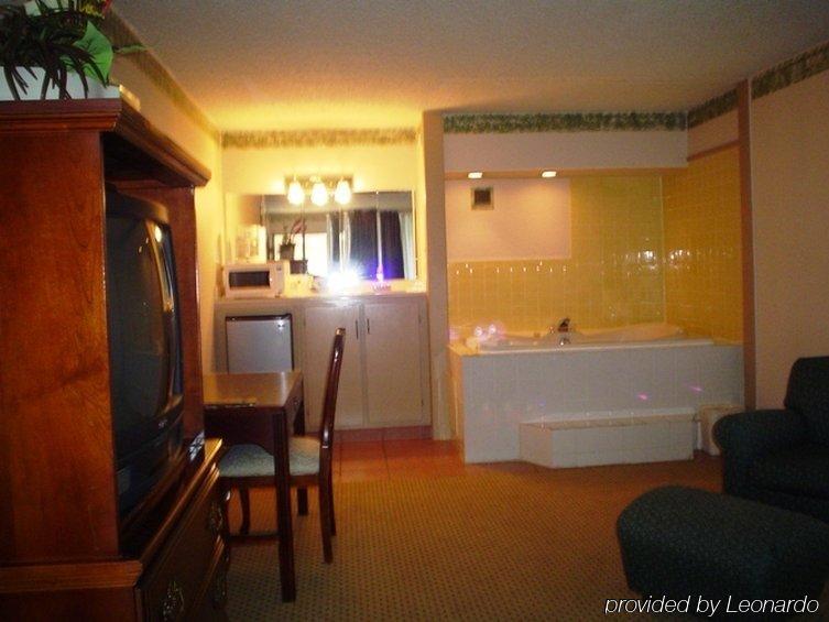 Gallus Stadium Park Inn, Ascend Hotel Collection Columbia Room photo